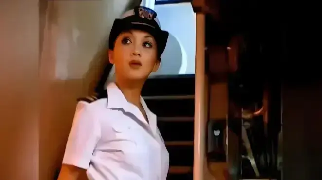 《女警奥莎娜》全集免费在线观看完整版-法国电影《女警奥莎娜》高清未删减中文版播放-1080P超清画质无广告，支持网盘下载与百度云资源