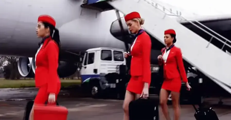 《法国空姐2018》电影全集免费在线观看-高清中字完整版资源-机舱是封闭的但故事精彩